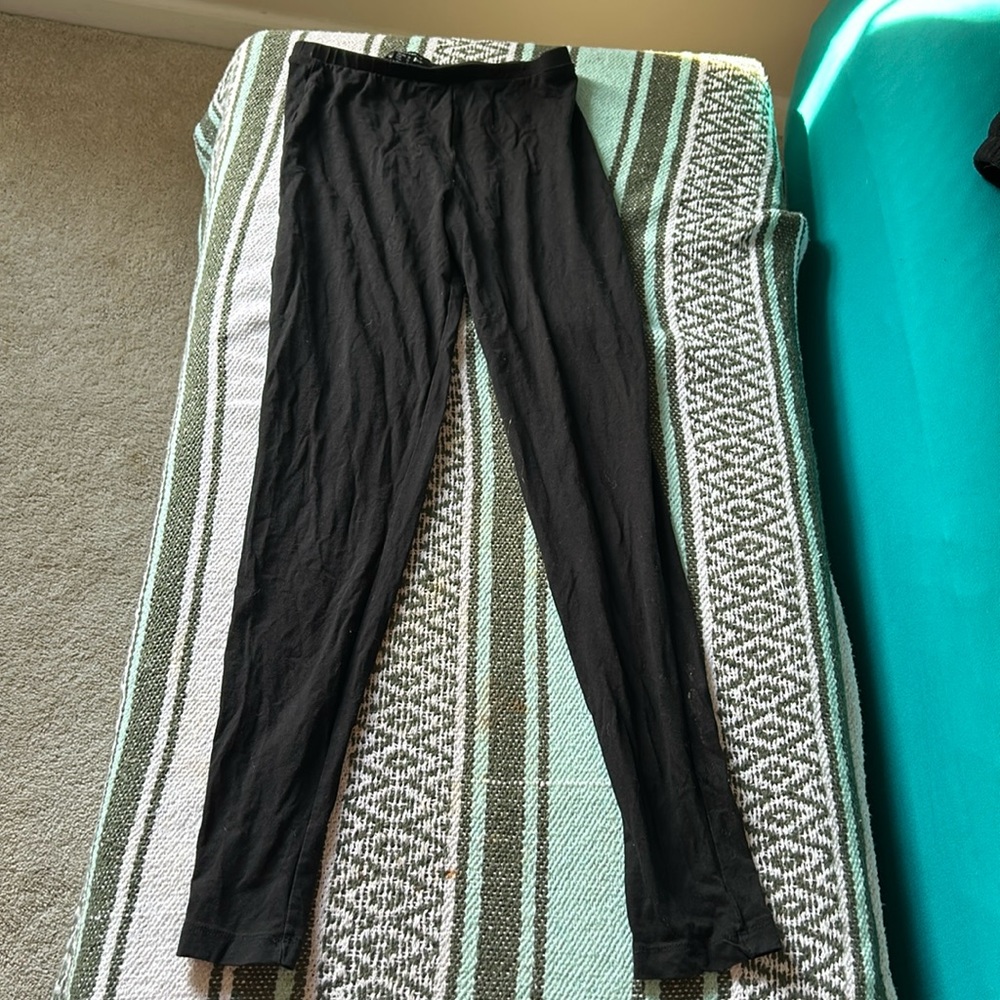 Black leggings size small
